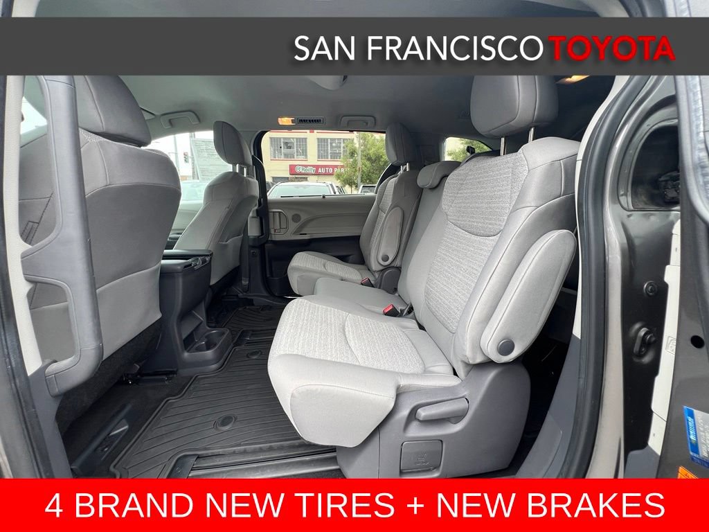 Certified 2021 Toyota Sienna LE FWD image 15