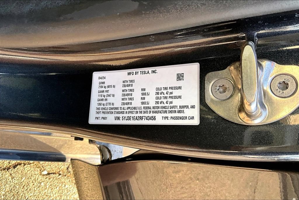 Used 2024 Tesla Model 3 Standard Range RWD image 16