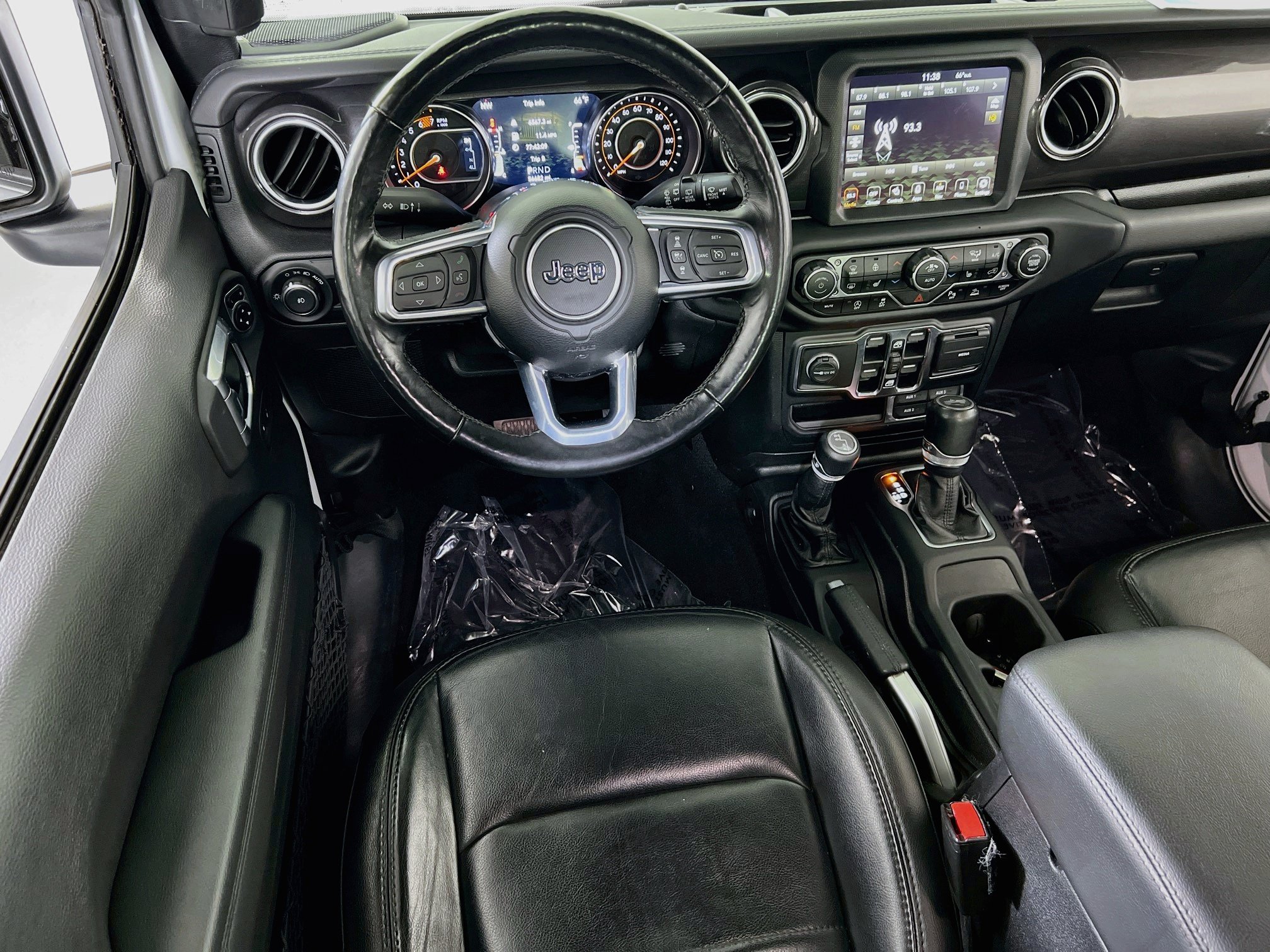 Used 2021 Jeep Wrangler Unlimited Sahara AWD/4WD image 21
