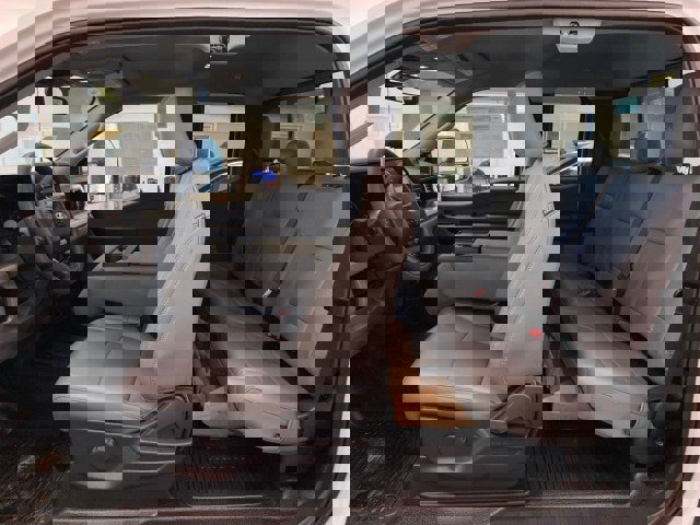 New 2025 Ford F550 4x4 SuperCab Super Duty image 19