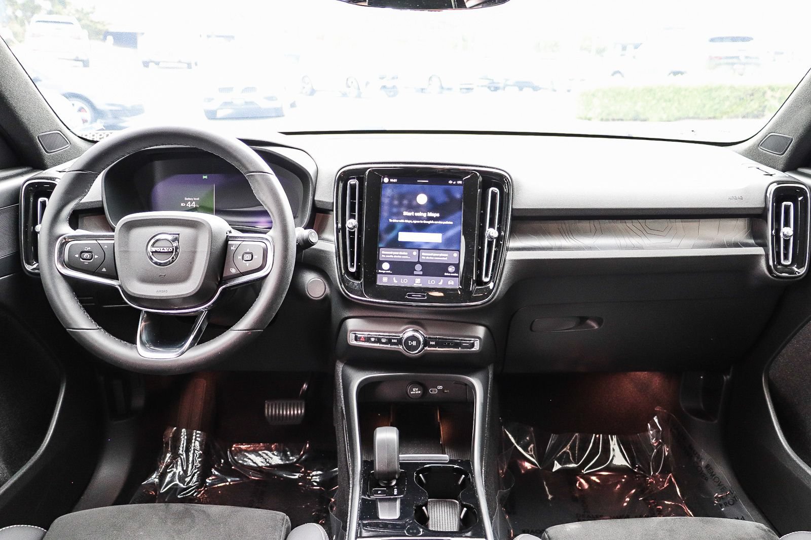 Used 2023 Volvo XC40 Recharge Plus AWD/4WD image 13