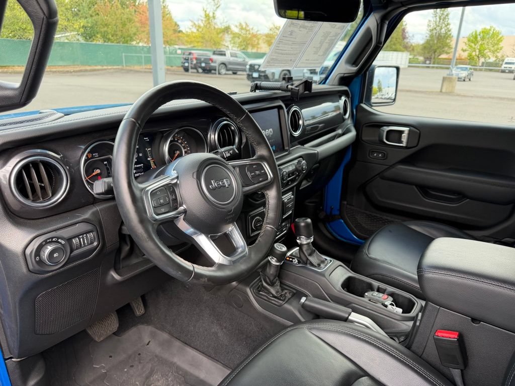 Used 2022 Jeep Wrangler Unlimited Sahara AWD/4WD image 17