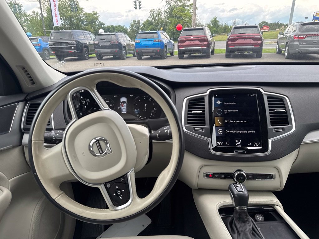 Used 2022 Volvo XC90 T5 Momentum AWD/4WD image 23