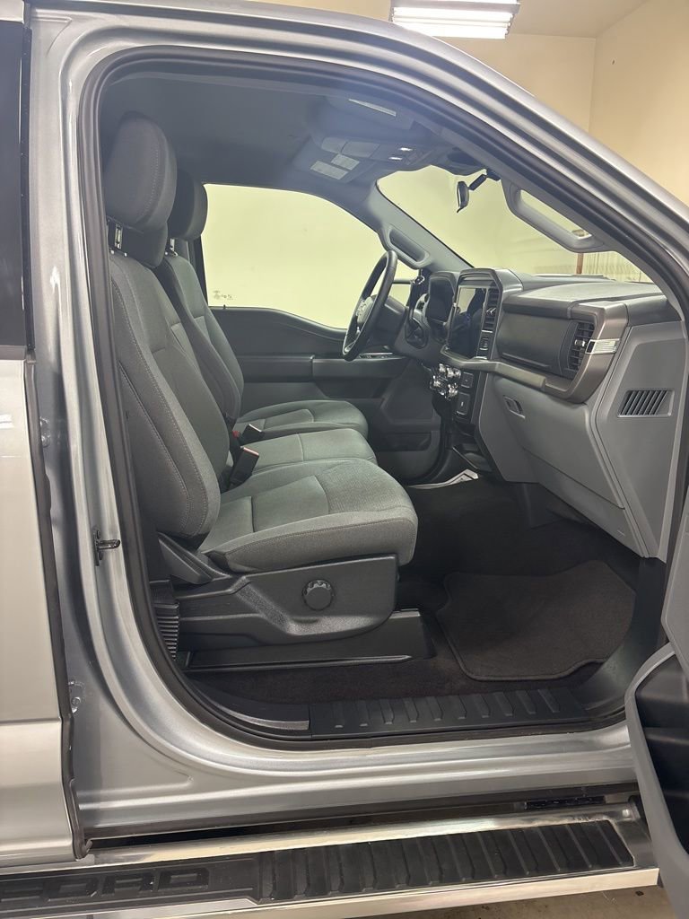 Used 2025 Ford F150 XLT w/ Equipment Group 301A Standard image 21