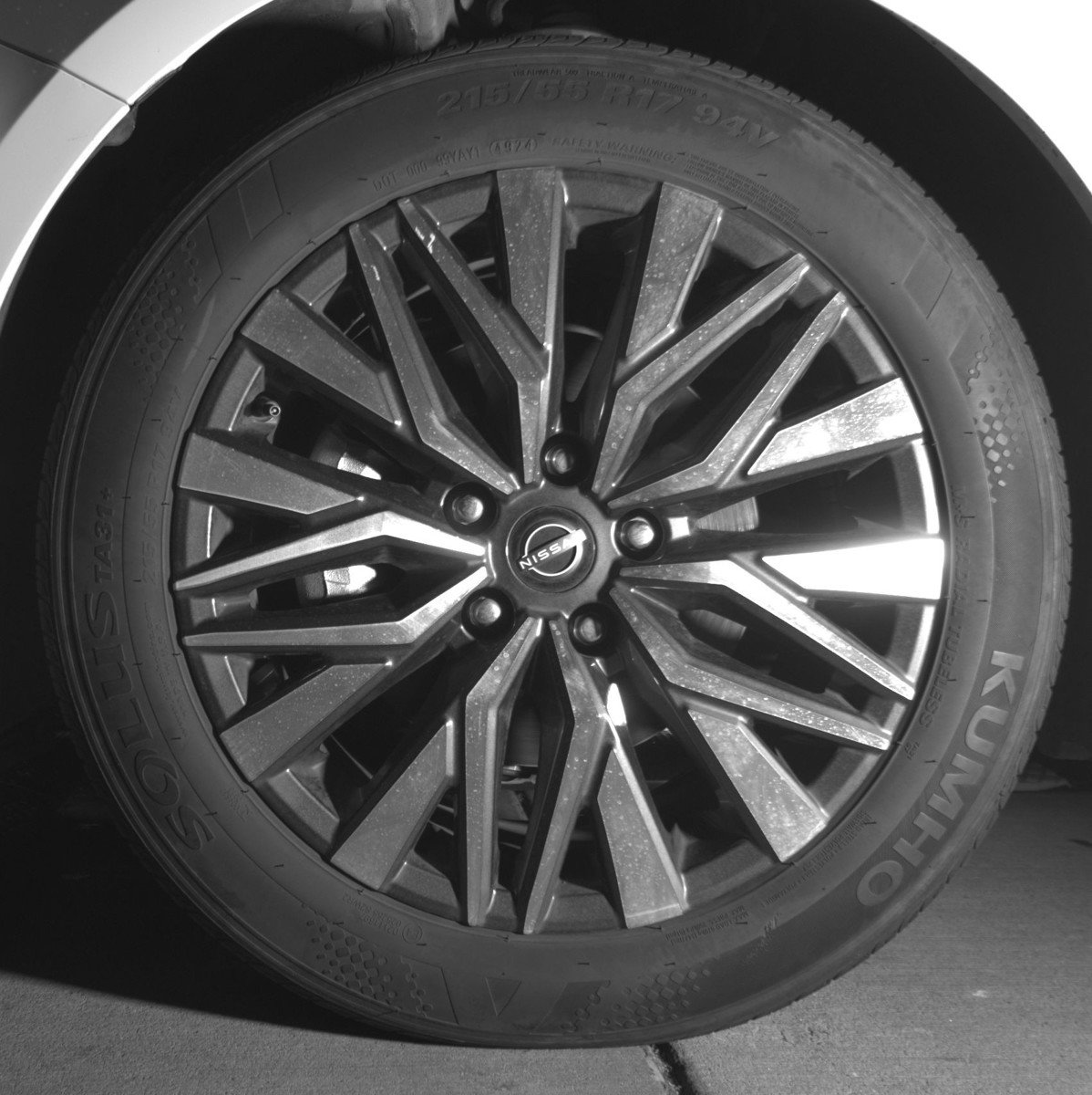 Used 2025 Nissan Altima 2.5 SV image 12