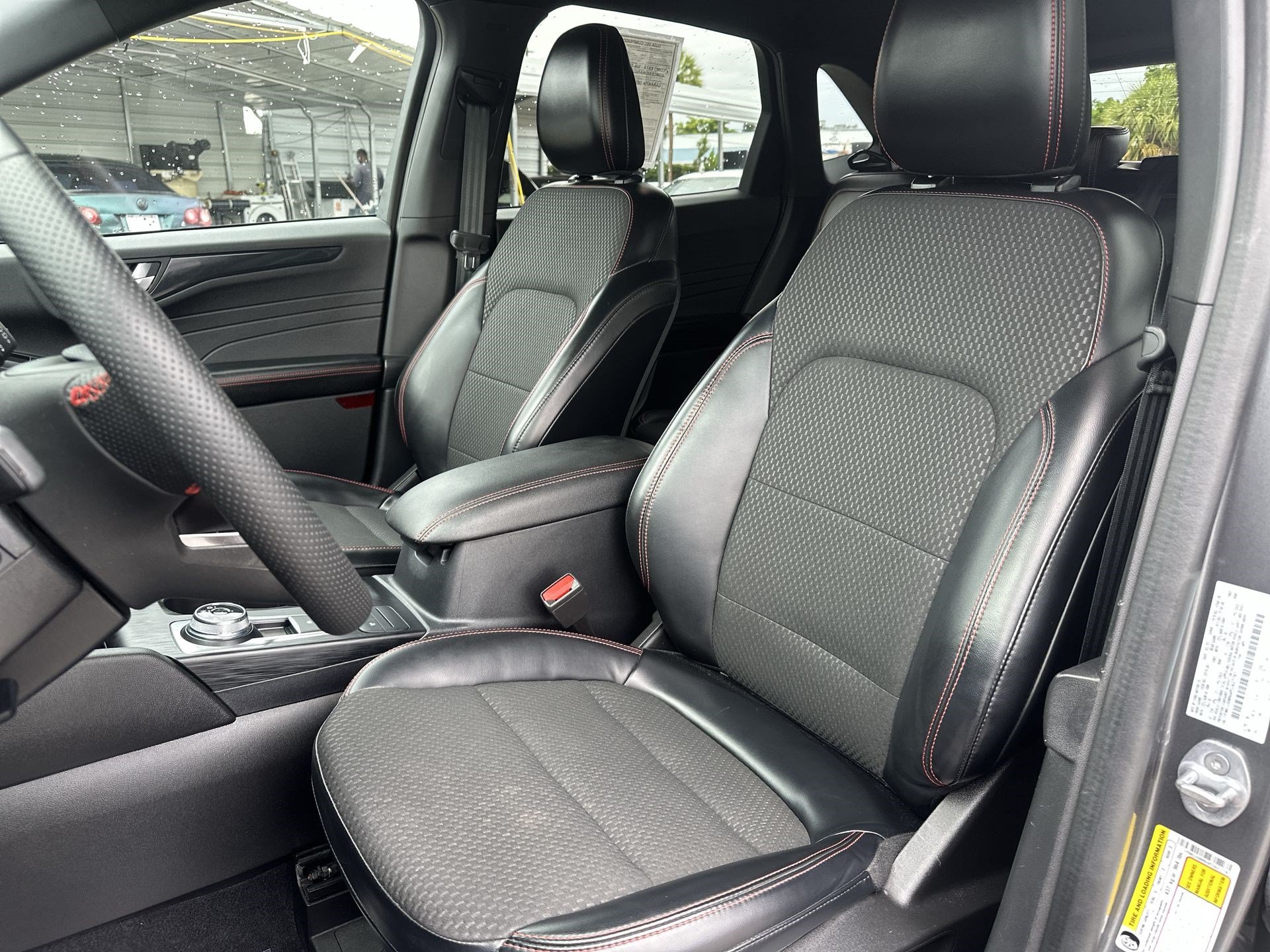 Used 2023 Ford Escape ST-Line FWD image 13