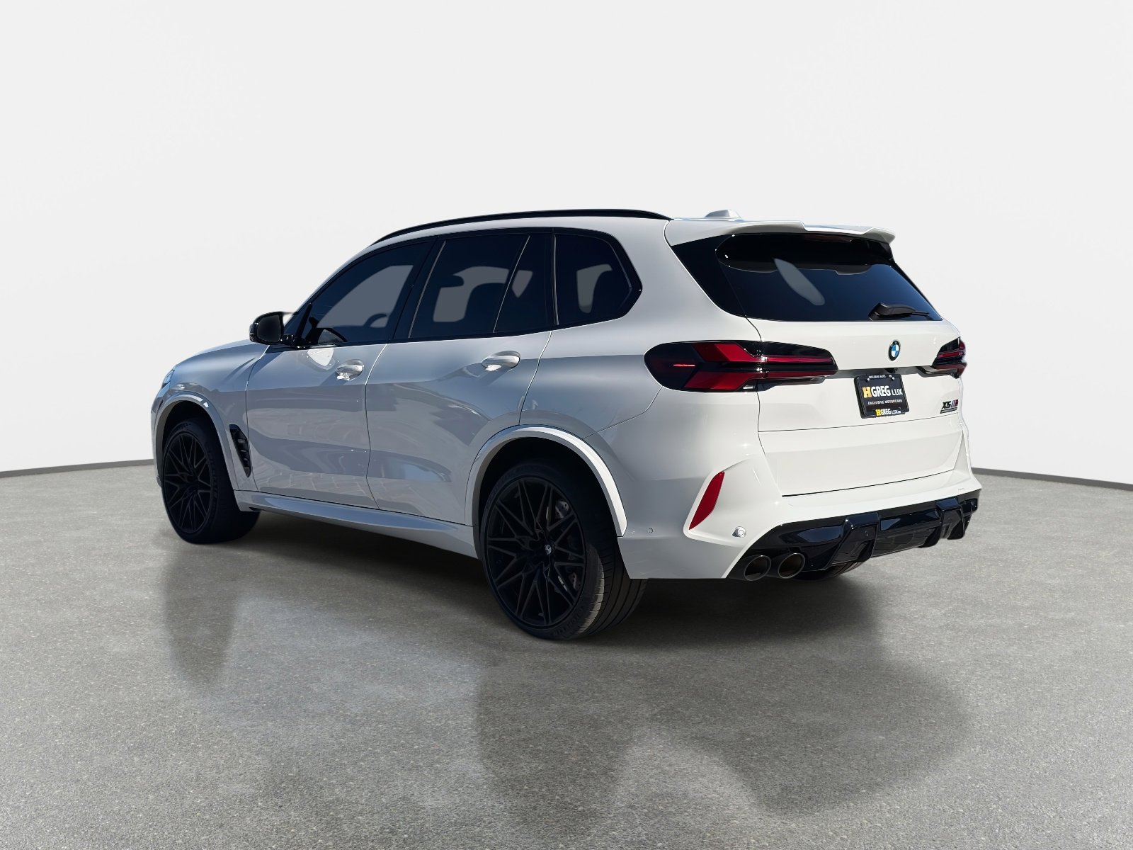 Used 2025 BMW X5 M Competition w/ Executive Package image 5