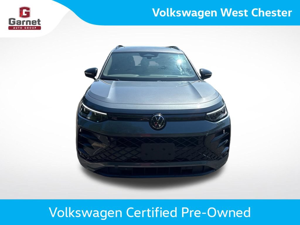 Used 2025 Volkswagen Tiguan SE R-Line AWD/4WD image 9