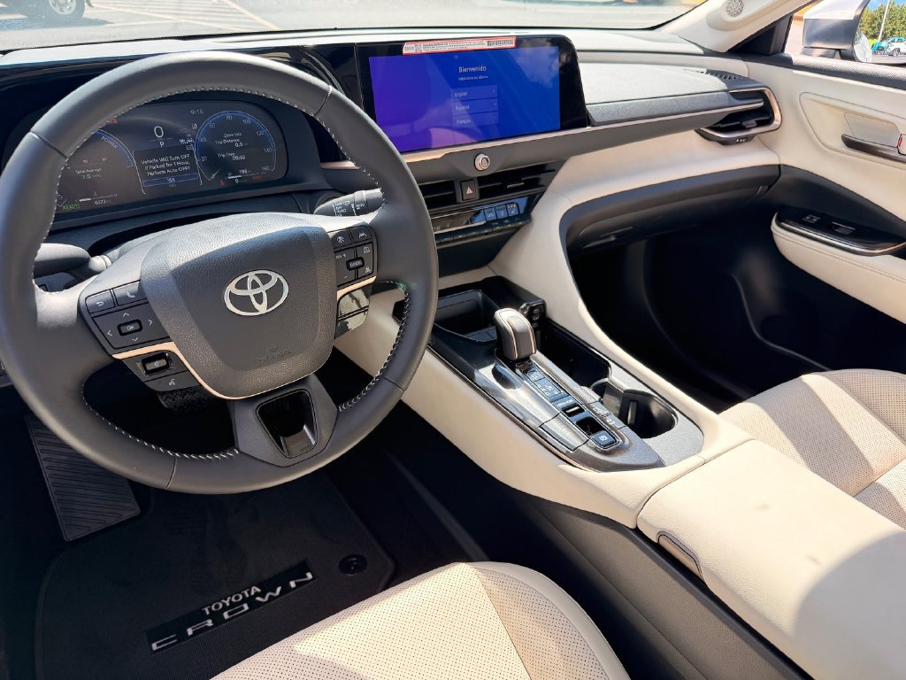 Certified 2025 Toyota Crown AWD/4WD image 8