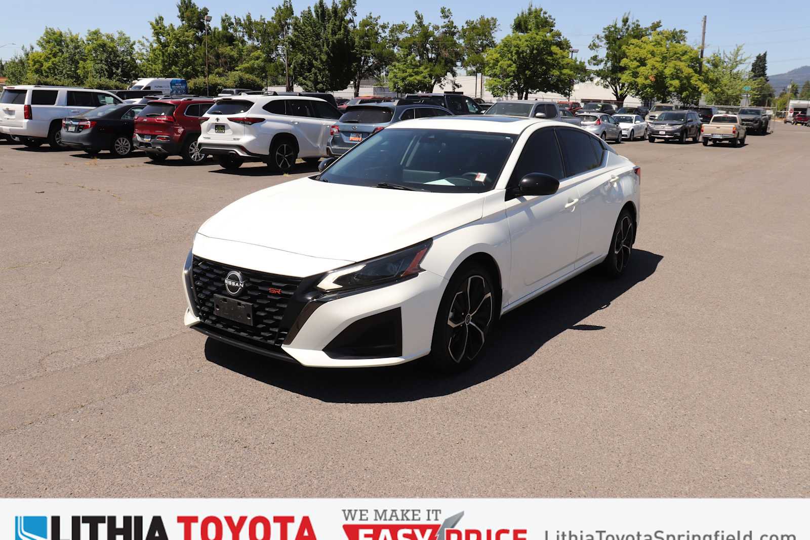 Used 2023 Nissan Altima 2.5 SR w/ SR Premium Package AWD/4WD image 1