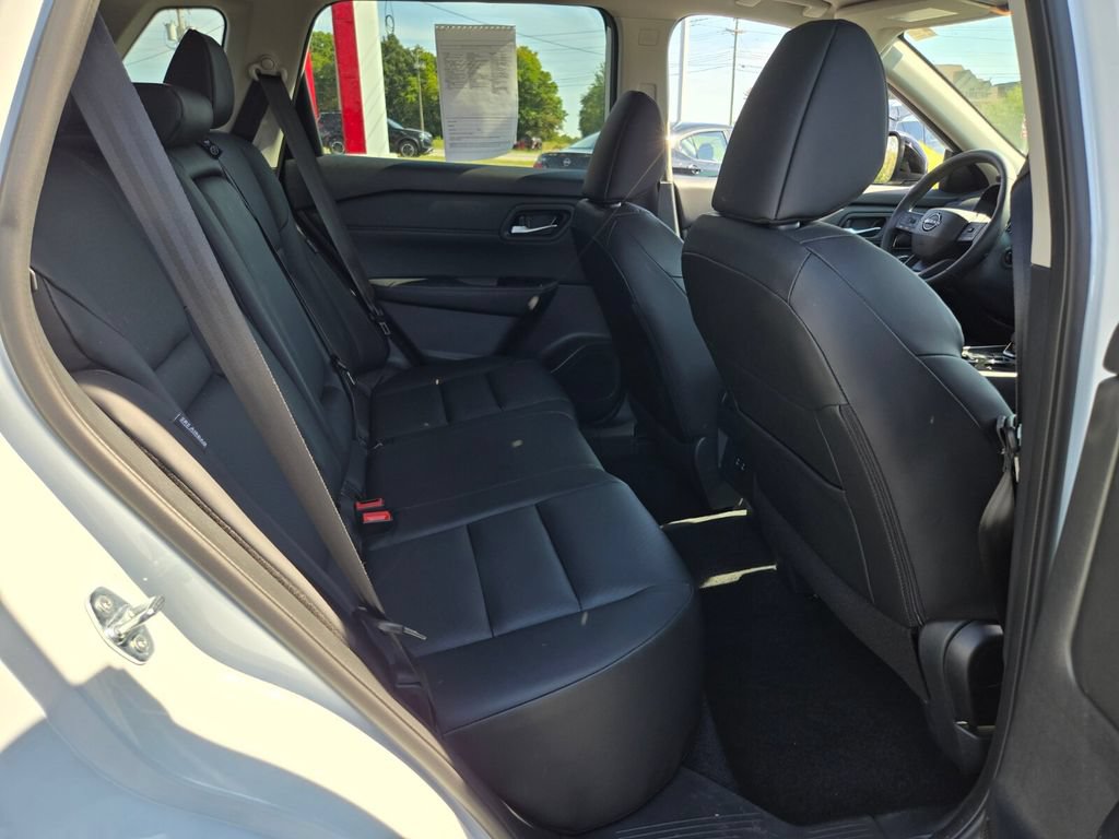 Certified 2026 Nissan Rogue Dark Armor AWD/4WD image 21