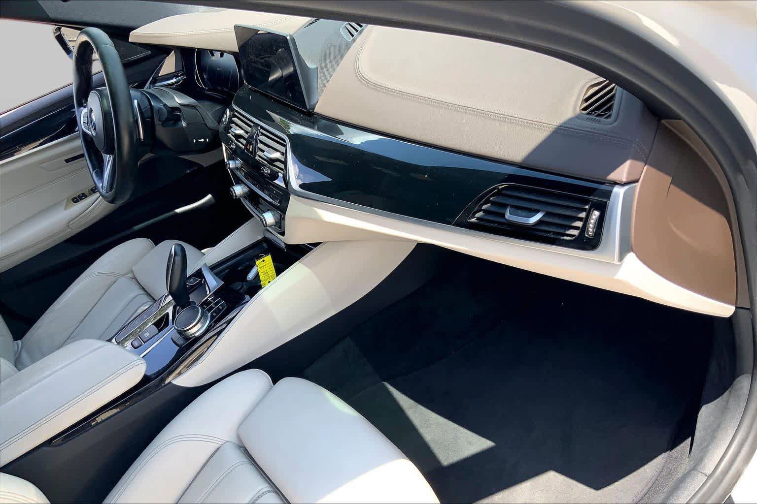 Used 2018 BMW 530e RWD image 19