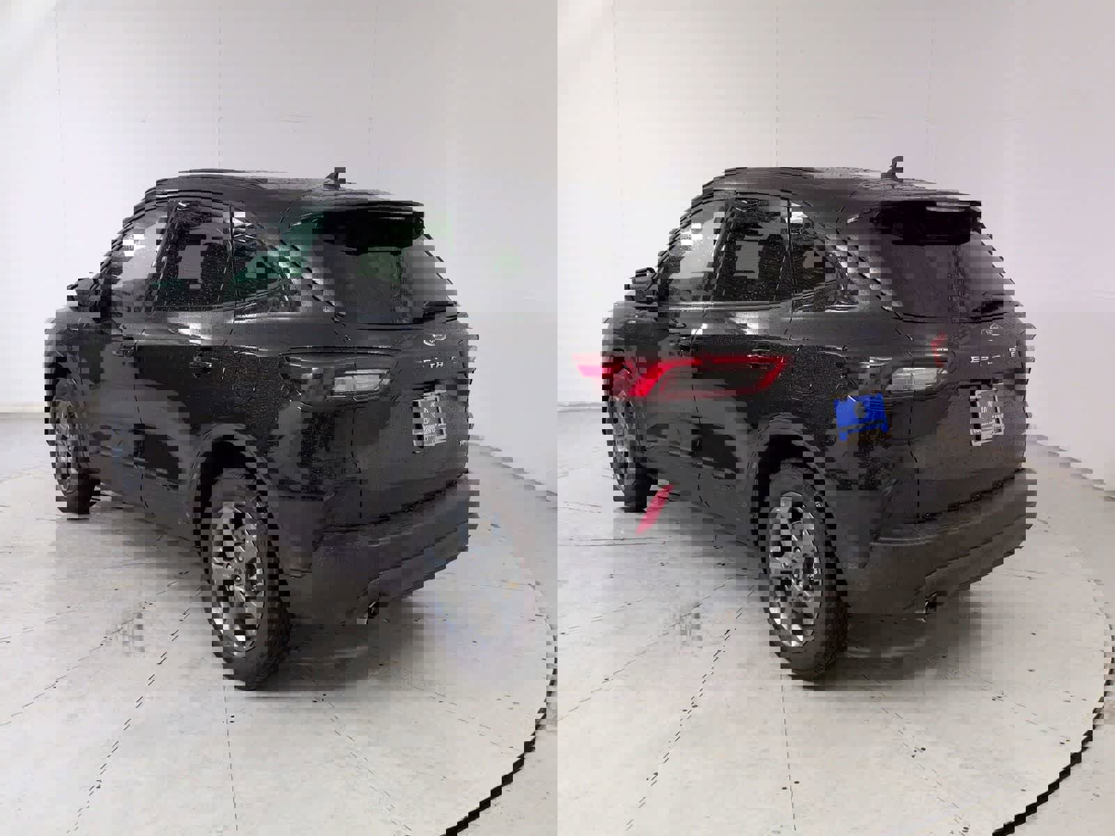 Used 2025 Ford Escape ST-Line image 4