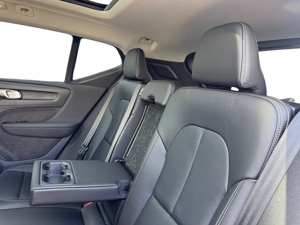 New 2026 Volvo XC40 B5 Plus w/ Protection Package Premier AWD/4WD image 27