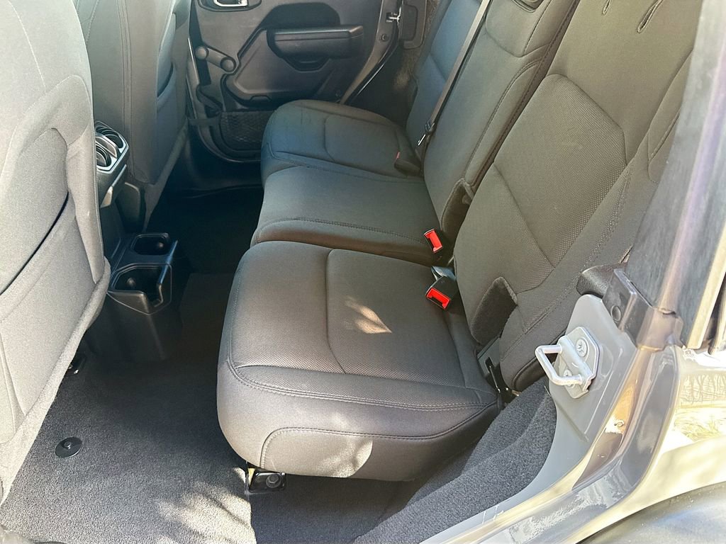 Used 2021 Jeep Wrangler Unlimited Sport image 29