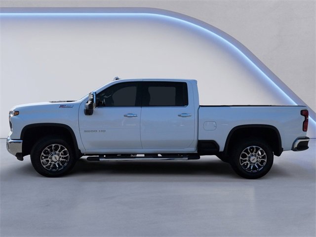 Used 2026 Chevrolet Silverado 2500 LTZ w/ LTZ Premium Package image 10