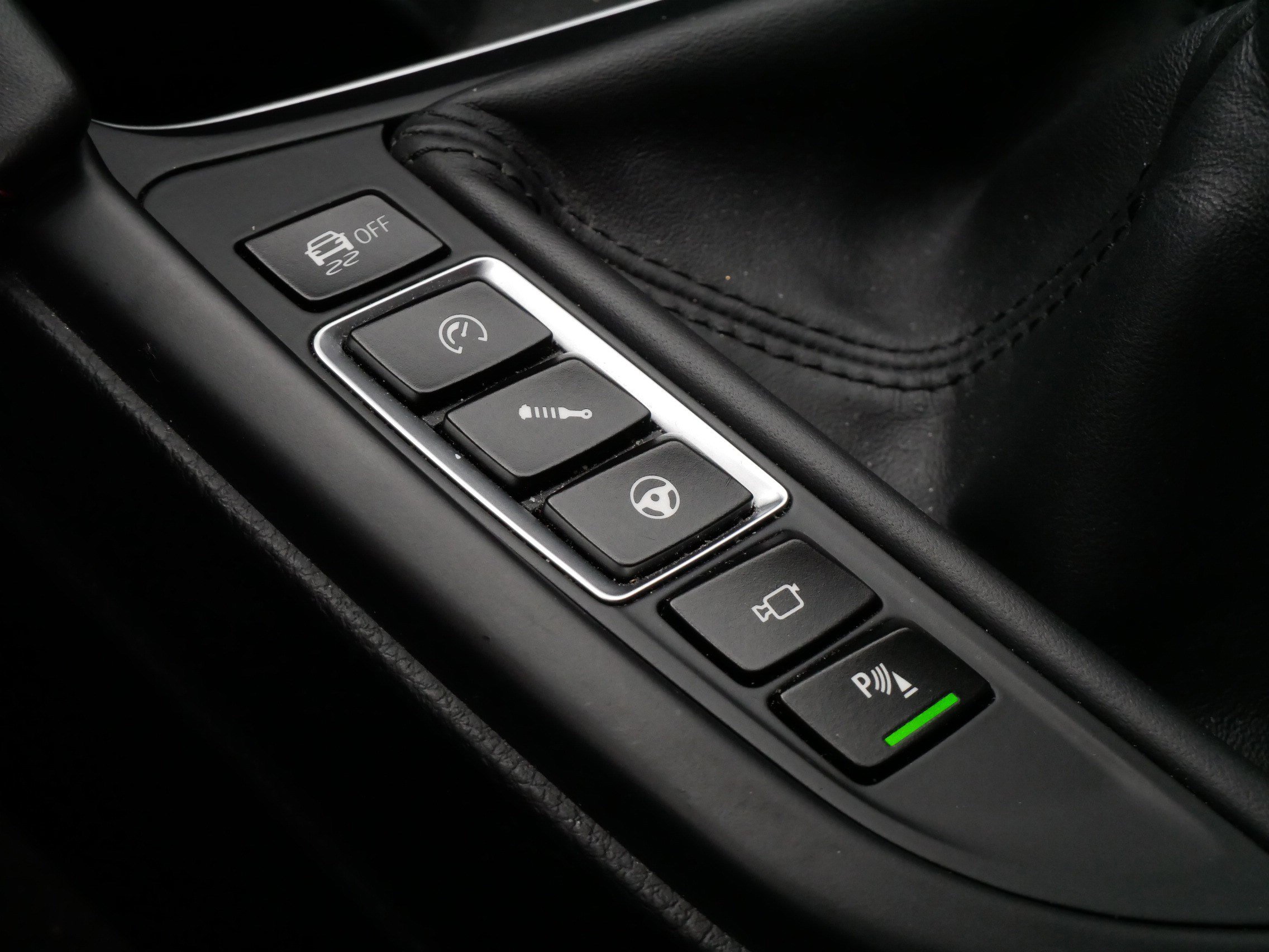 Used 2018 BMW M4 Convertible image 32