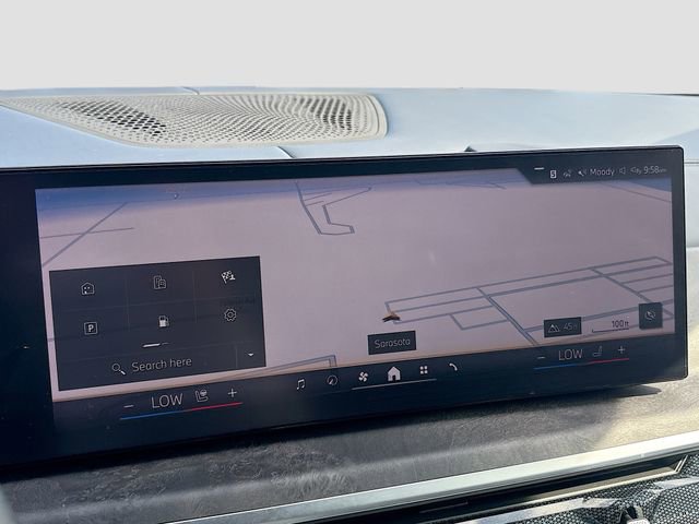 Used 2024 BMW X7 xDrive40i w/ Executive Package image 33