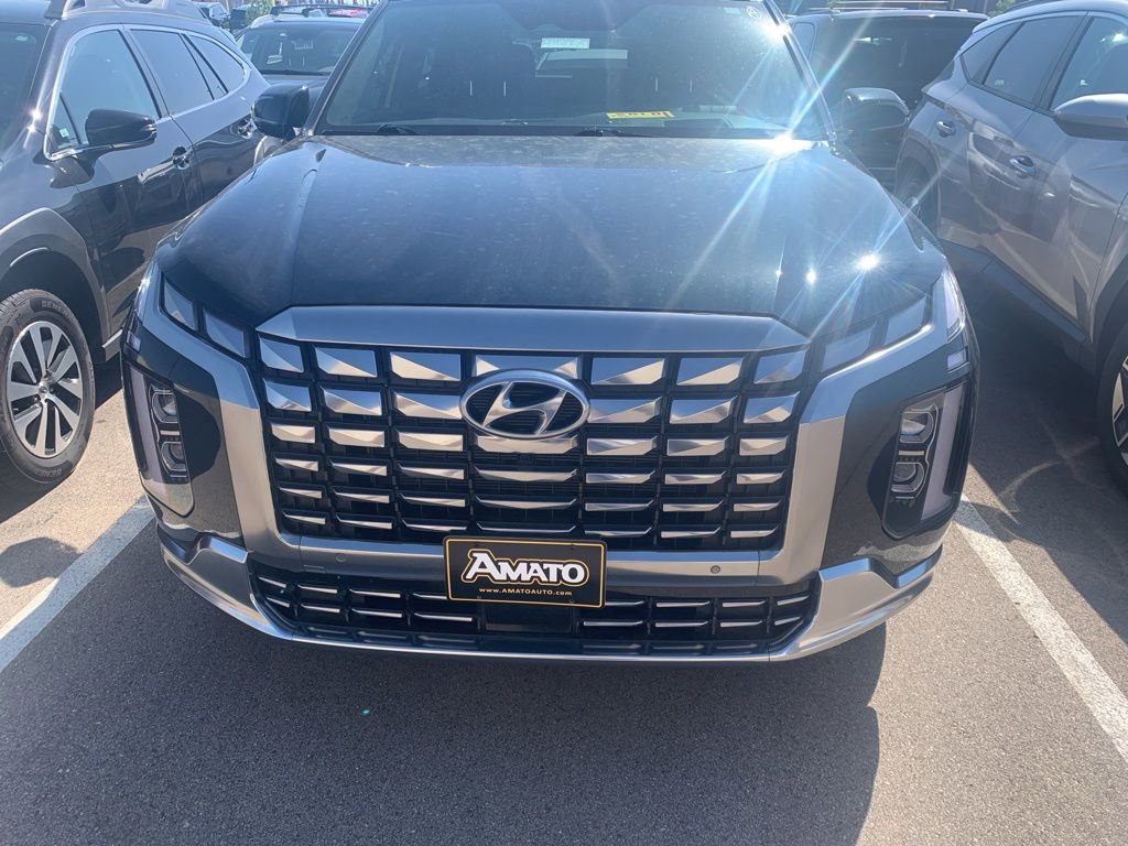 Used 2023 Hyundai Palisade Calligraphy AWD/4WD image 2