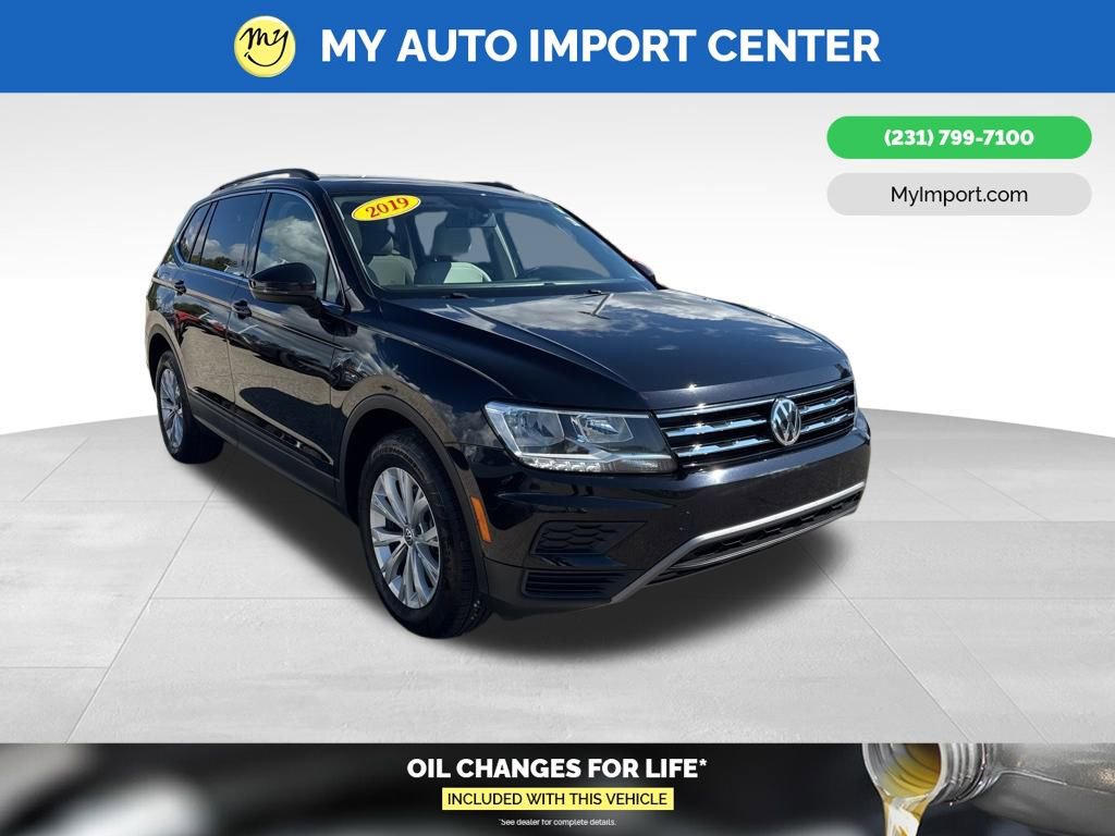 Used 2019 Volkswagen Tiguan SE w/ Panoramic Sunroof Package image 1