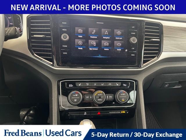 Used 2023 Volkswagen Atlas Cross Sport SE w/ Panoramic Sunroof Package image 12