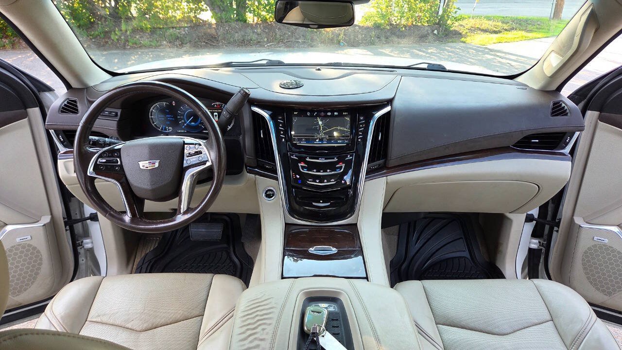 Used 2017 Cadillac Escalade Luxury AWD/4WD image 44