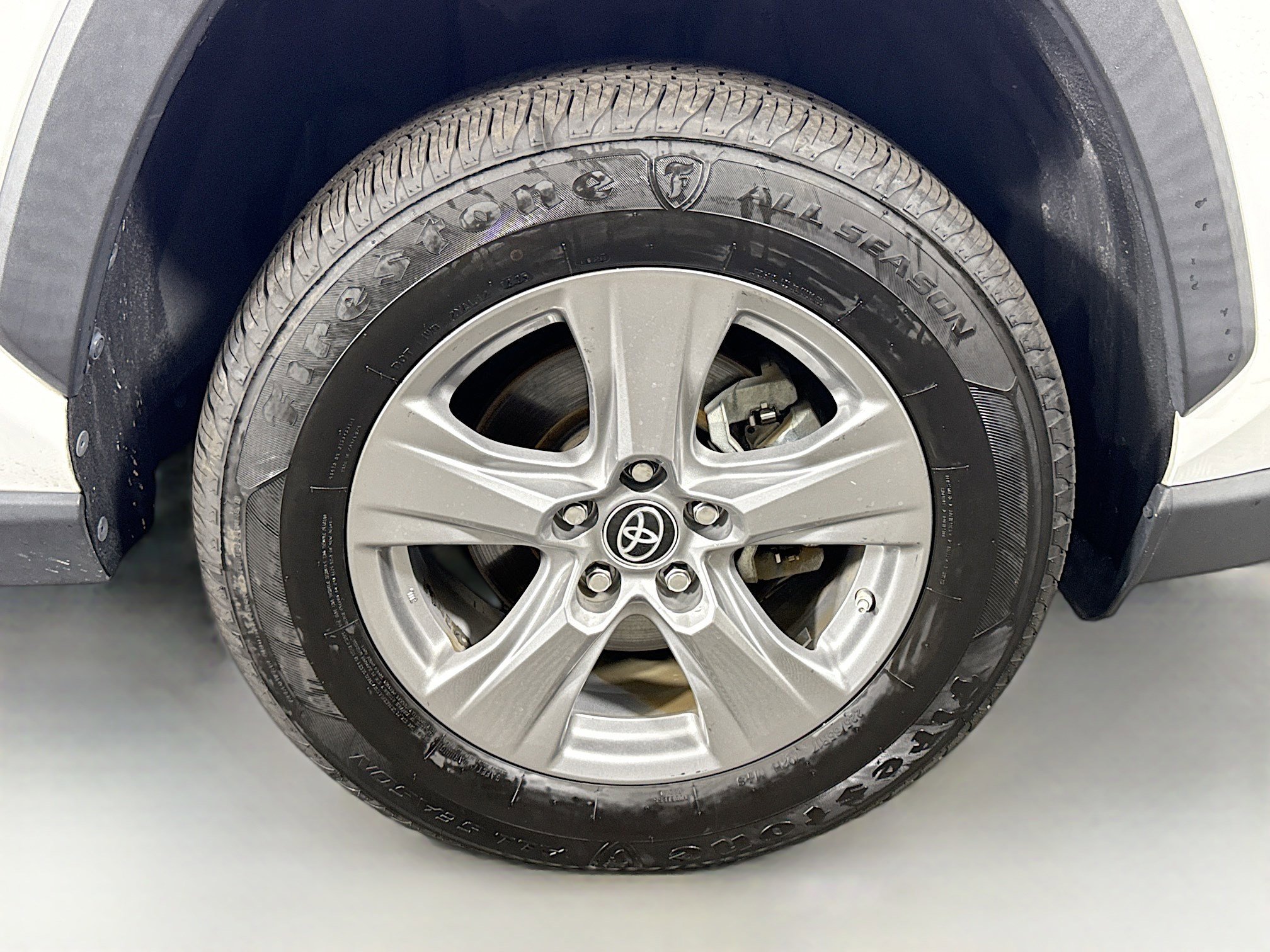 Used 2022 Toyota RAV4 LE image 31