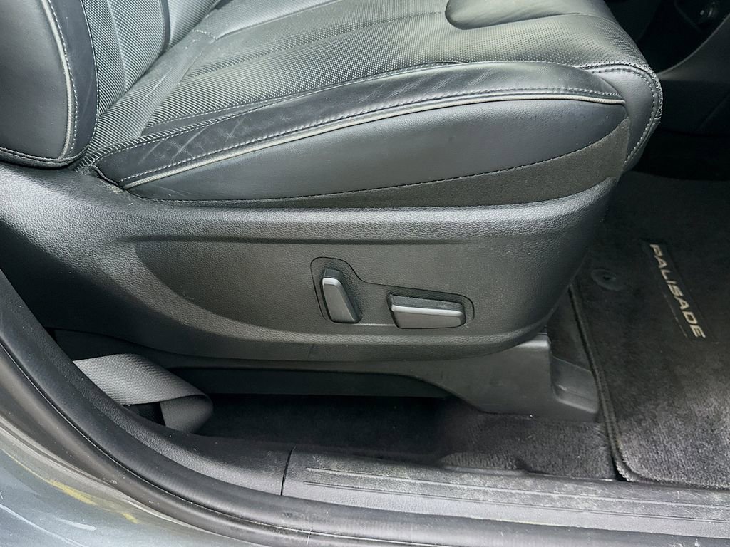 Used 2022 Hyundai Palisade Calligraphy w/ Winter Package image 24