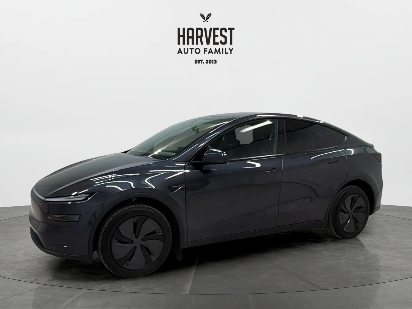 Used 2026 Tesla Model Y Long Range RWD image 2