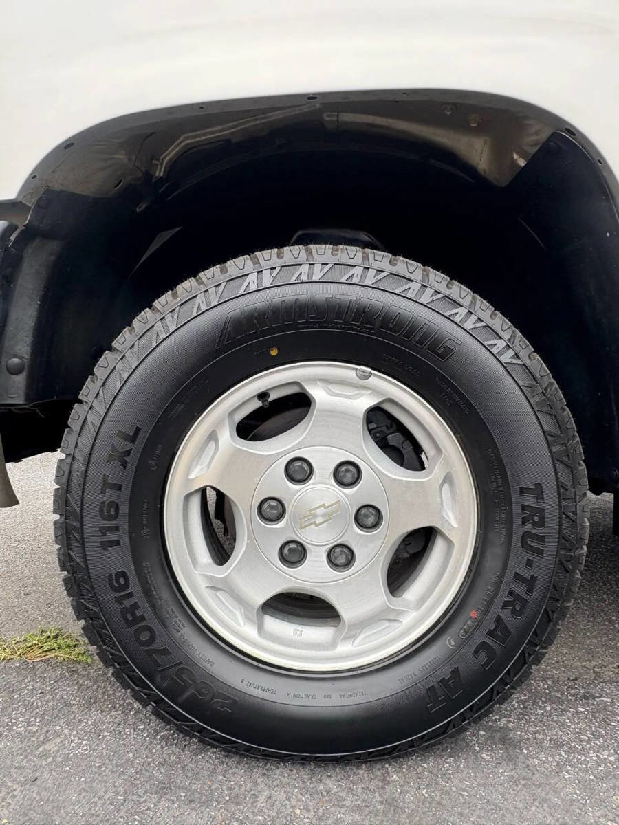 Used 2004 Chevrolet Avalanche image 16