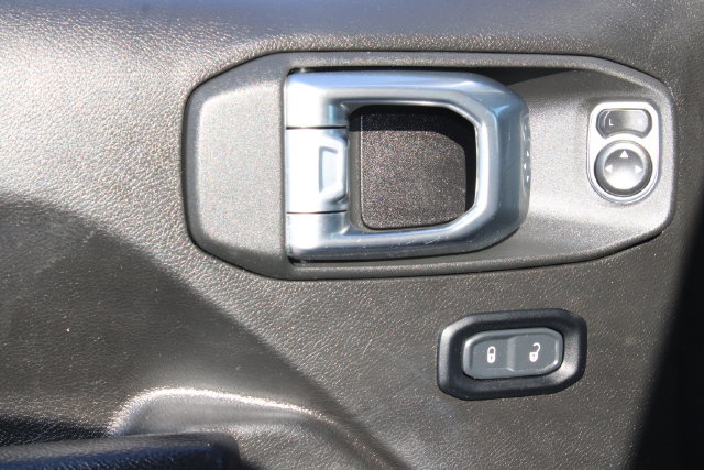 Used 2024 Jeep Wrangler Unlimited Rubicon 4xe AWD/4WD image 13