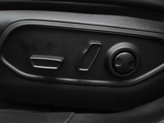Used 2025 Jeep Wagoneer S Limited AWD/4WD image 29