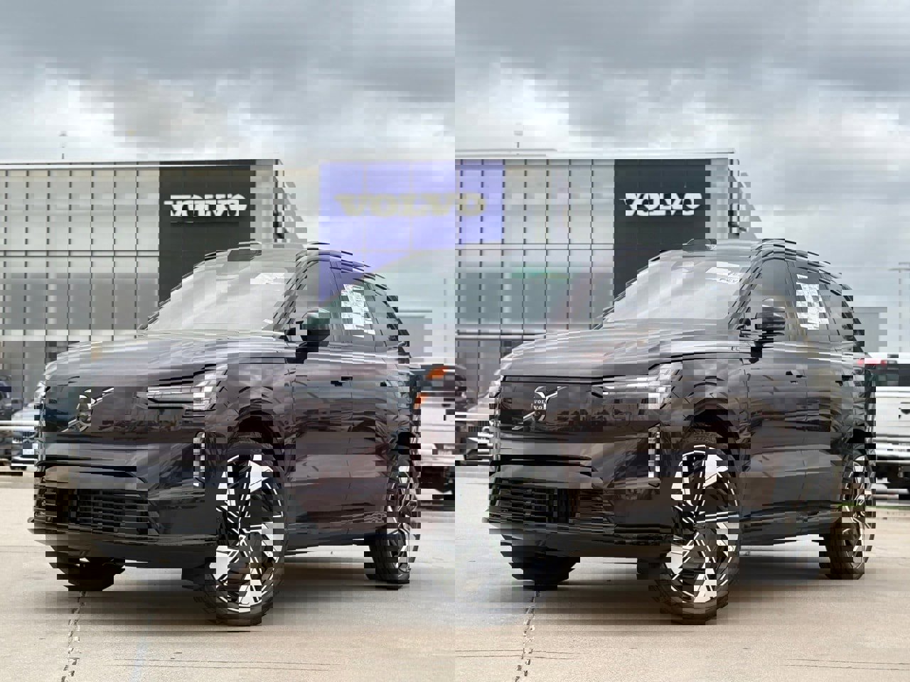 New 2025 Volvo EX90 Plus