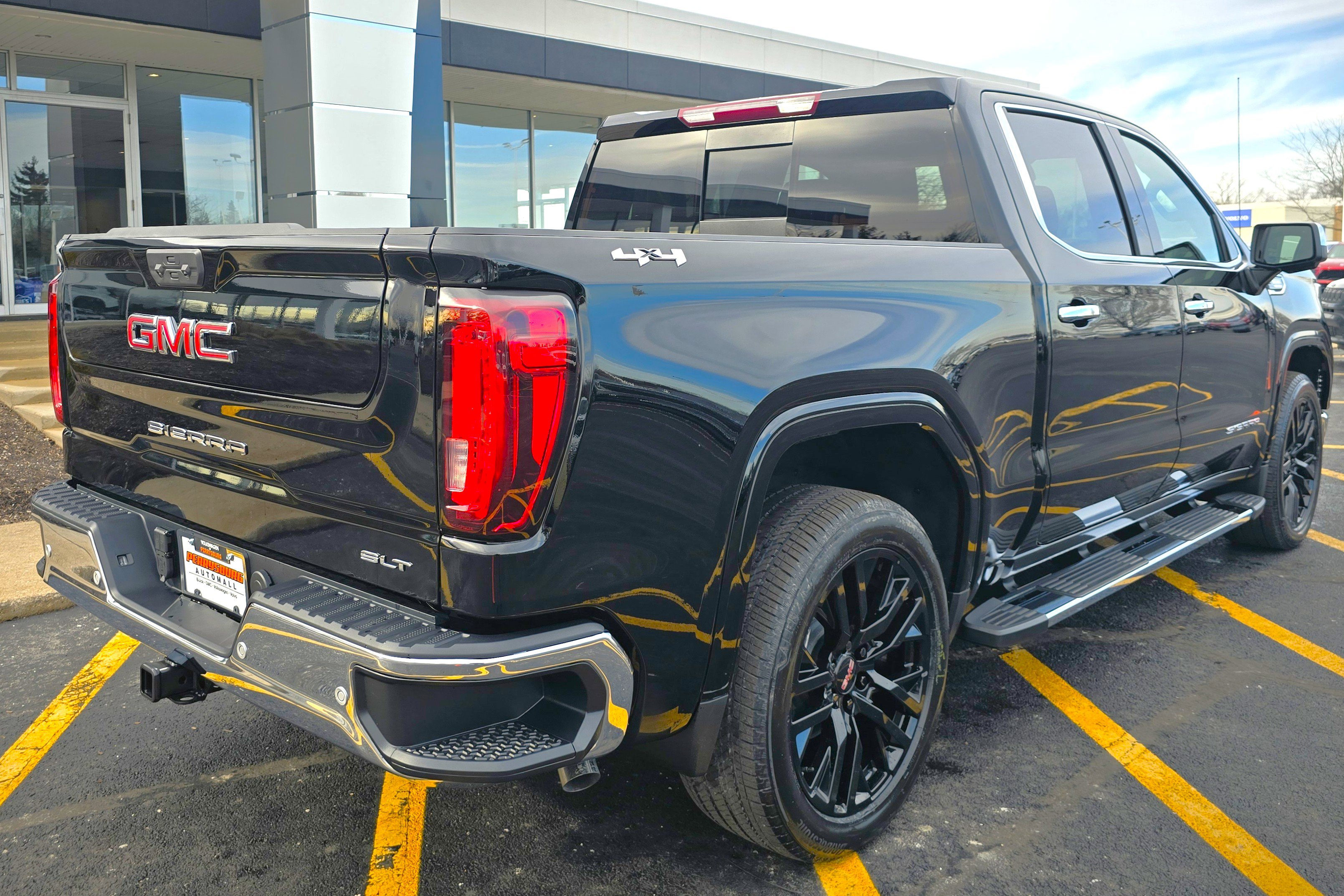 New 2026 GMC Sierra 1500 SLT w/ SLT Premium Plus Package image 9