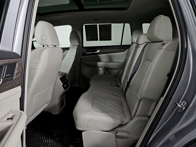 Used 2024 Volkswagen Atlas SEL Premium R-Line image 10