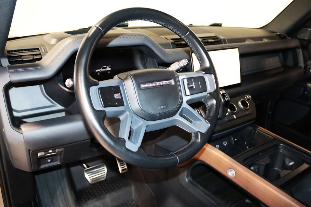 Used 2023 Land Rover Defender 90 X AWD/4WD image 41