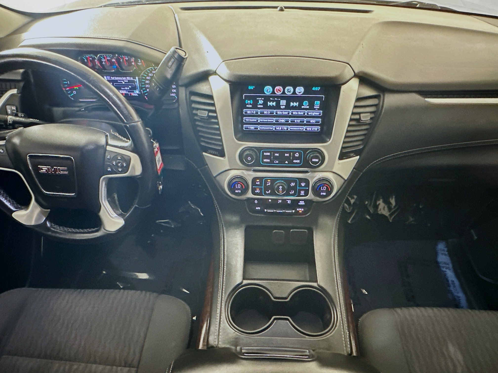 Used 2020 GMC Yukon SLE w/ SLE Value Package RWD image 26