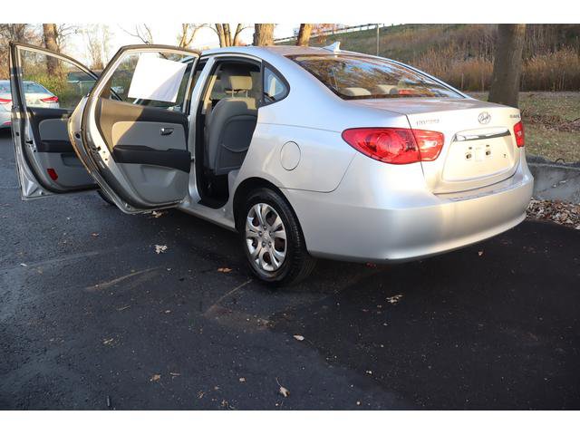 Used 2010 Hyundai Elantra GLS image 16