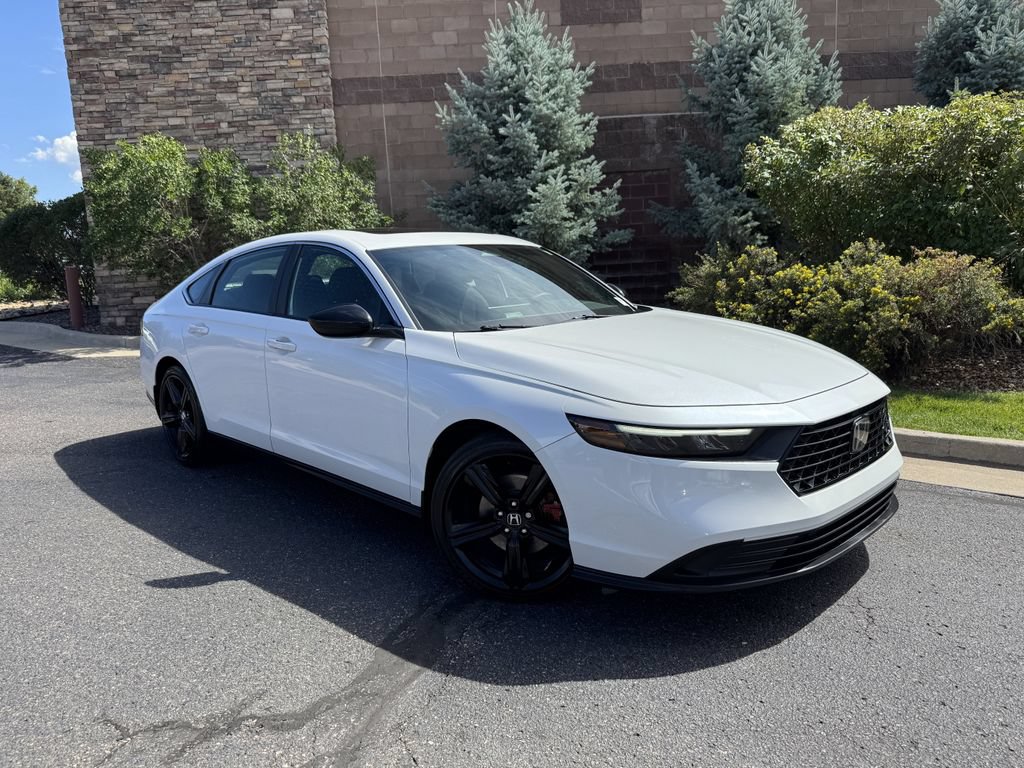 Used 2023 Honda Accord Sport image 2
