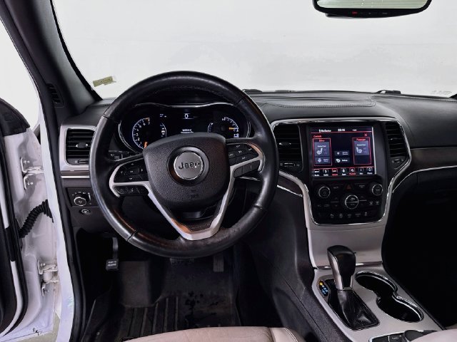 Used 2018 Jeep Grand Cherokee Limited AWD/4WD image 26
