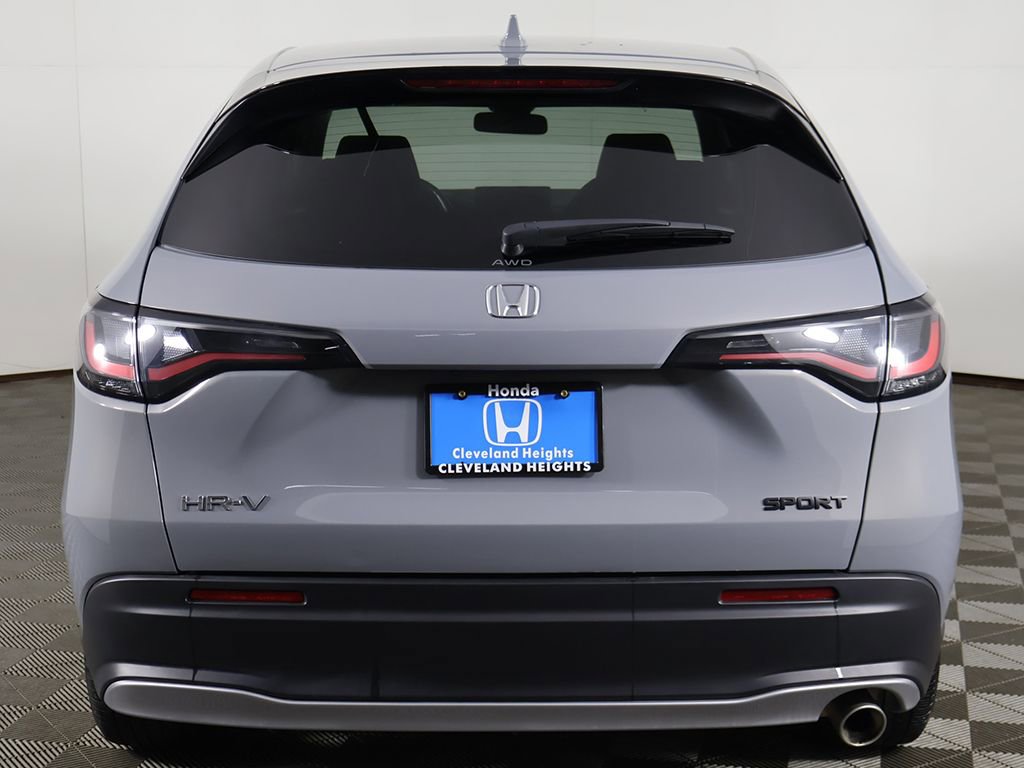 Used 2025 Honda HR-V Sport image 11
