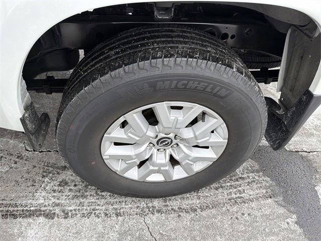 Used 2022 Nissan Frontier SV w/ Technology Package image 9