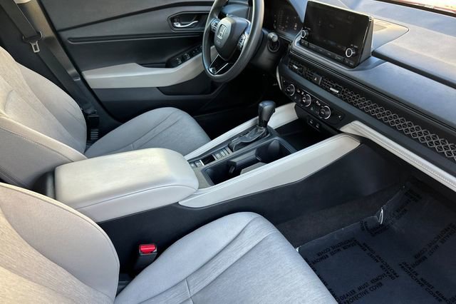 Used 2023 Honda Accord EX image 14