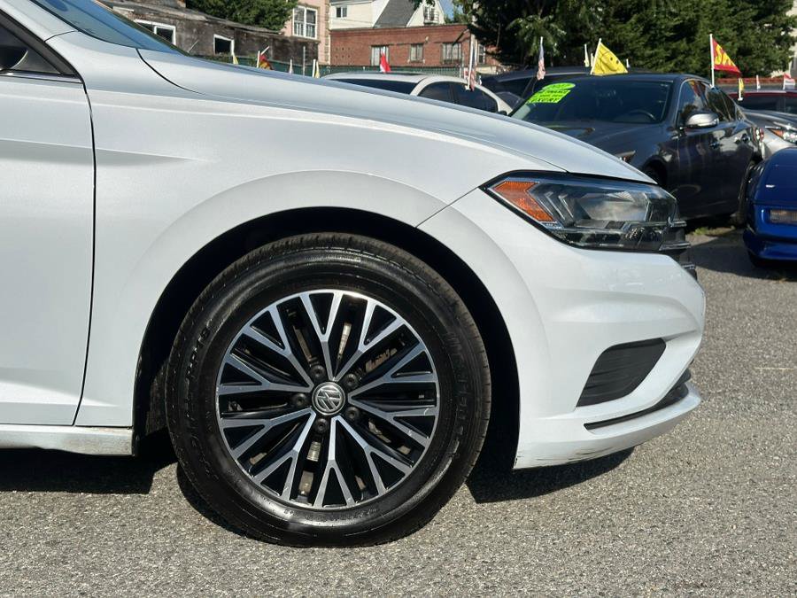 Used 2019 Volkswagen Jetta SE w/ Cold Weather Package FWD image 39