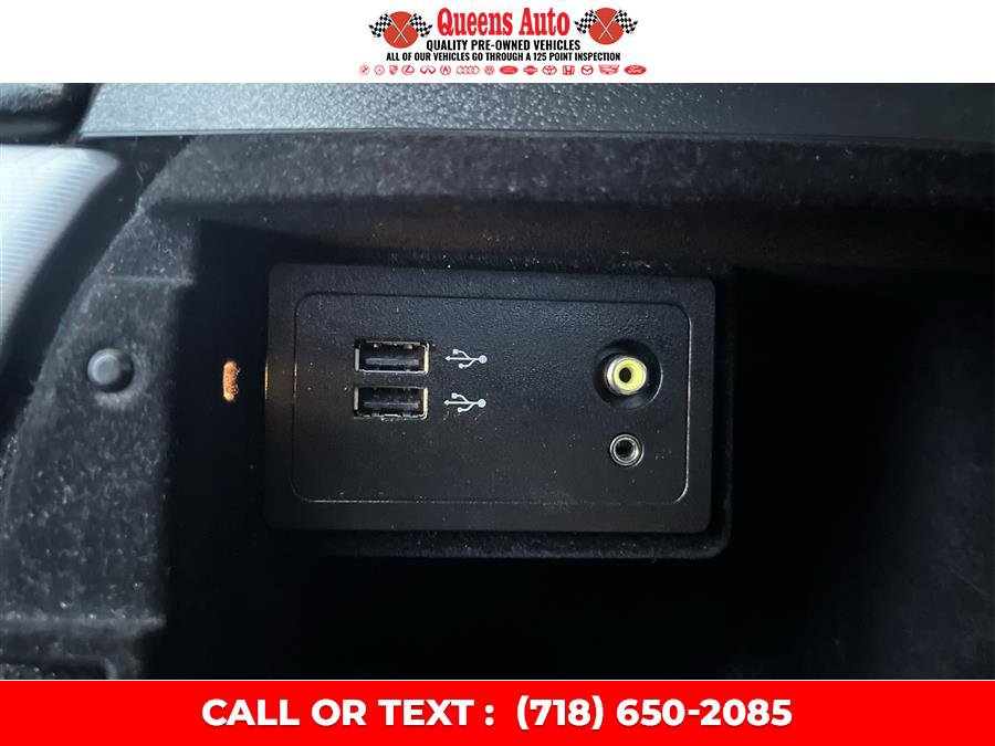 Used 2017 INFINITI Q60 3.0t w/ Cargo Package image 47