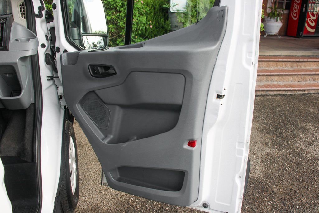 Used 2018 Ford Transit 350 XLT image 36