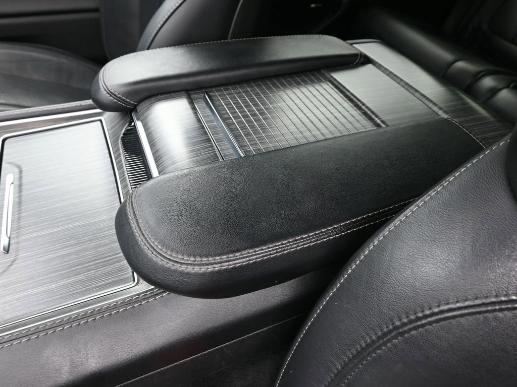 Used 2024 Jeep Wagoneer L Series II w/ Flexible Seating Group image 13