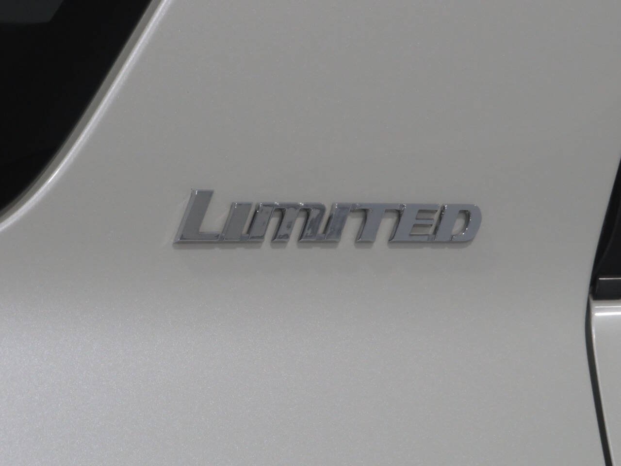 Used 2010 Toyota 4Runner Limited RWD image 36