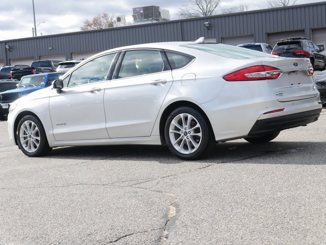Used 2019 Ford Fusion SE image 4