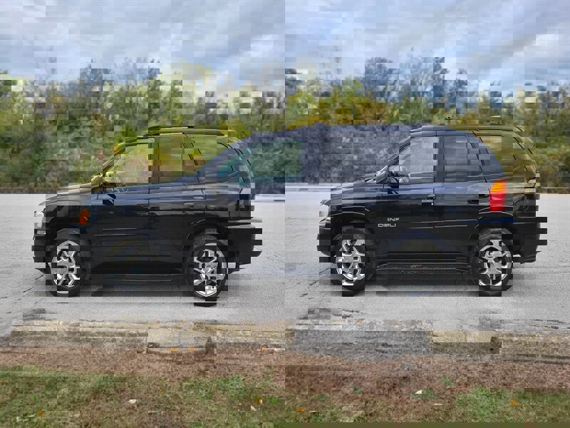 Used 2007 GMC Envoy Denali image 4